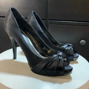White House Black Market size 10 Ray black fabric platform heels